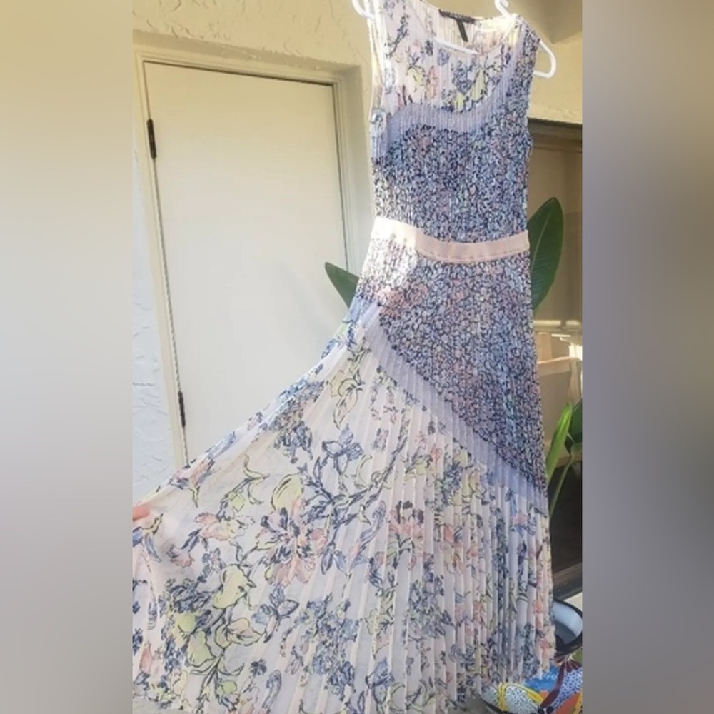BCBG MAXAZRIA midi pleated floral dress
